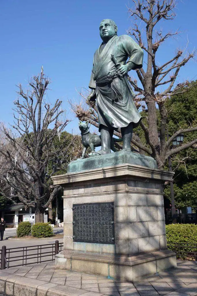 Samurajen Saigo Takamori's staty i Ueno parken. 